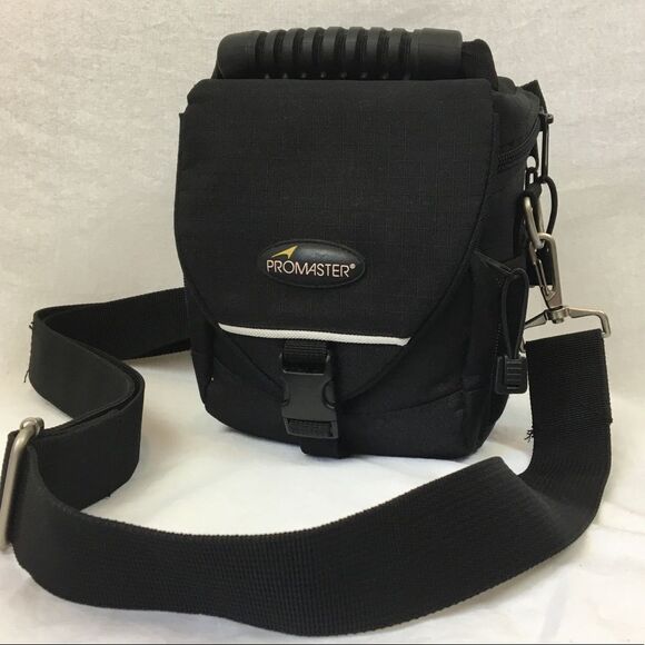Promaster Black Insulated Zipper Adjustable Strap Camera Bag - Picture 3 of 11